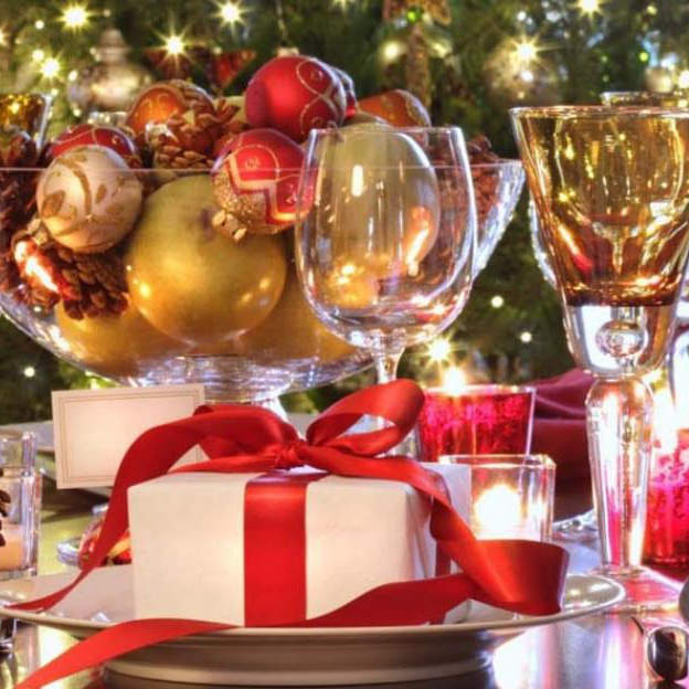 FêteDec2019-624×624 festive winter gifts and ribbons with wine glasses